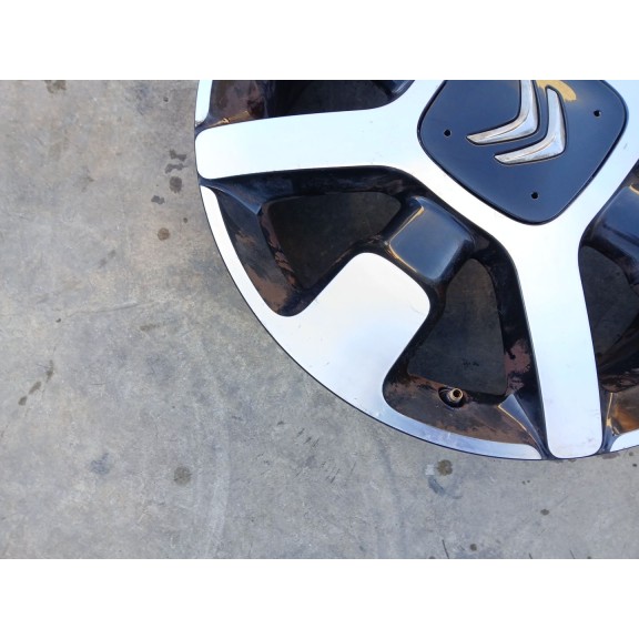 Recambio de llanta para citroën c4 cactus 1.2 thp 110 referencia OEM IAM 9800494077  