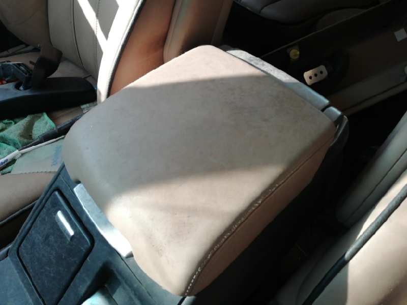 Recambio de apoyabrazos central para land rover range rover (lm) v8 td vogue referencia OEM IAM   