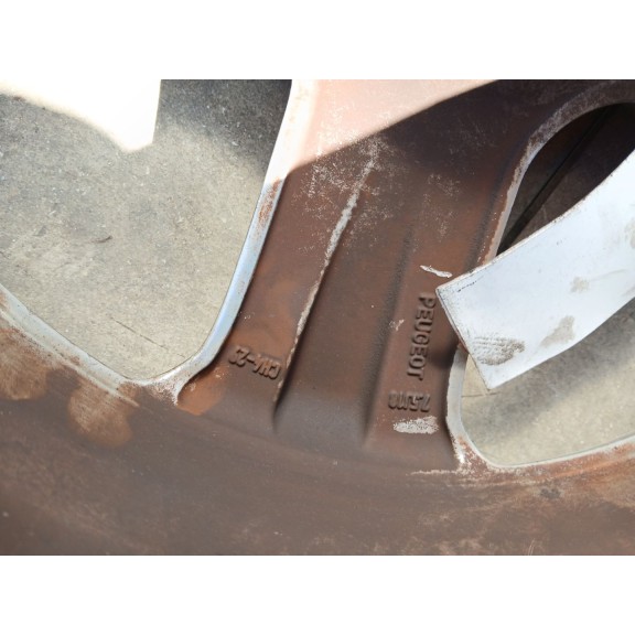 Recambio de llanta trasera izquierda para peugeot 3008 i monospace (0u_) 1.6 hdi referencia OEM IAM 9885121480  