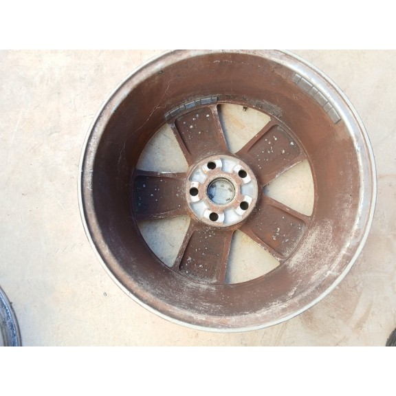 Recambio de llanta para toyota auris sport referencia OEM IAM HL42813  