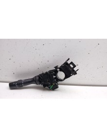 Recambio de mando limpia para toyota yaris hybrid active referencia OEM IAM 173832  