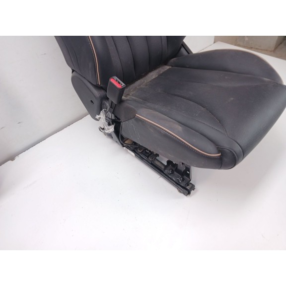 Recambio de juego asientos completo para omoda 5 referencia OEM IAM 4020057B9AAABK 402005839AAABK 402003719AAABK