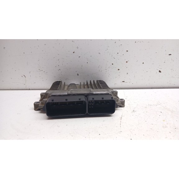 Recambio de centralita motor uce para ssangyong rodius i 2.7 xdi referencia OEM IAM a6655404432 28075135 