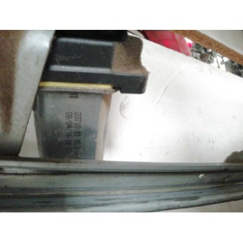 Recambio de elevalunas delantero izquierdo para dacia sandero laureate referencia OEM IAM 0371001 M13616C00 2 PINS