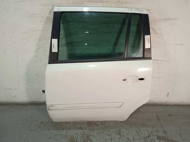 Recambio de puerta trasera izquierda para opel zafira b enjoy referencia OEM IAM   