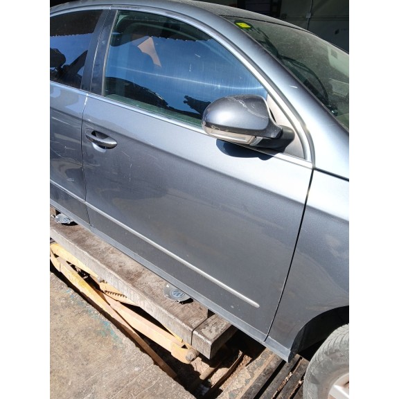 Recambio de puerta delantera derecha para volkswagen passat b6 (3c2) 2.0 tdi 16v referencia OEM IAM   