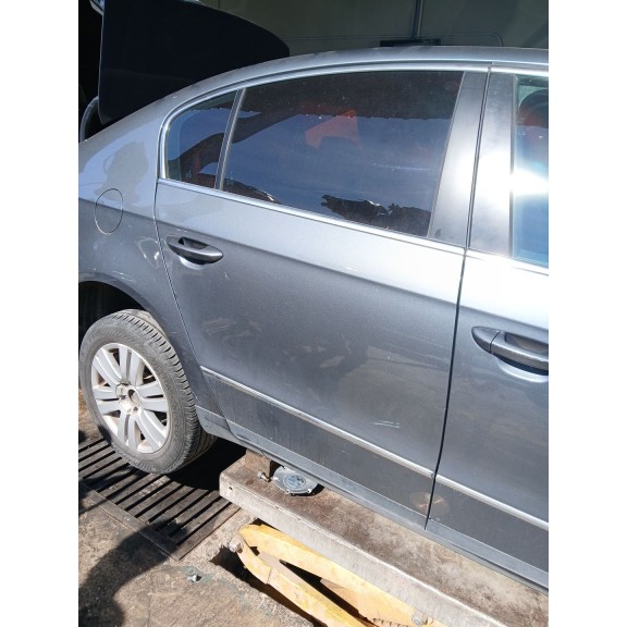 Recambio de puerta trasera derecha para volkswagen passat b6 (3c2) 2.0 tdi 16v referencia OEM IAM   