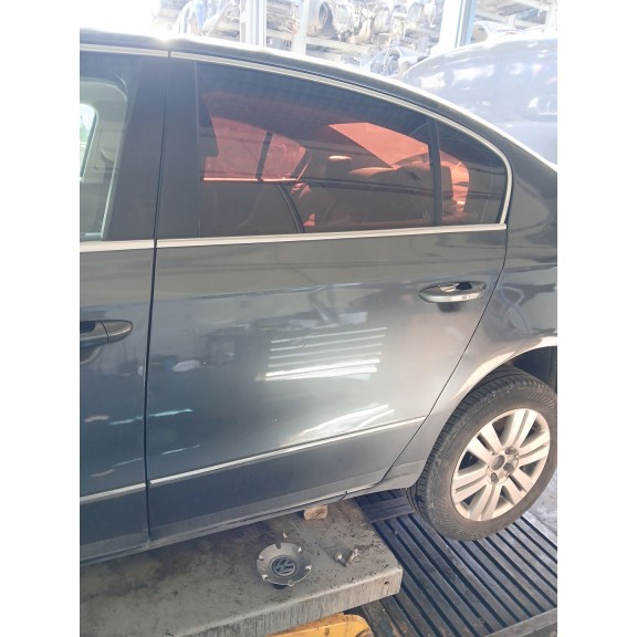 Recambio de puerta trasera izquierda para volkswagen passat b6 (3c2) 2.0 tdi 16v referencia OEM IAM   