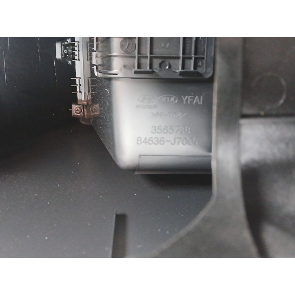 Recambio de apoyabrazos central para kia ceed (cd) 1.0 t-gdi referencia OEM IAM 84636J7000  