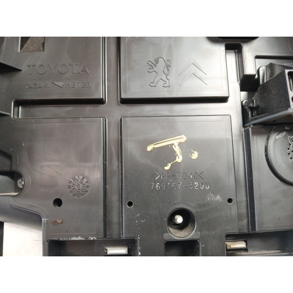 Recambio de cuadro instrumentos para peugeot 108 1.2 referencia OEM IAM 769167320U  