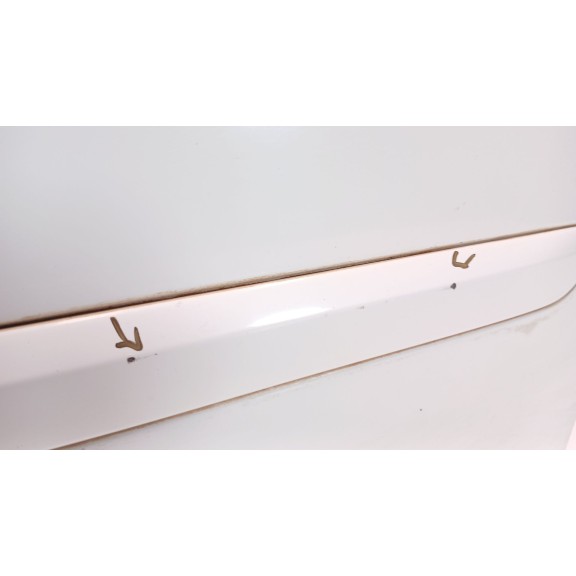 Recambio de puerta delantera derecha para volvo s40 berlina 1.6 diesel cat referencia OEM IAM 31335444  