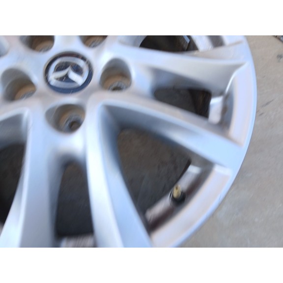 Recambio de llanta para mazda 3 sedán (bm_, bn_) 2.2 d referencia OEM IAM 9965E76560.  