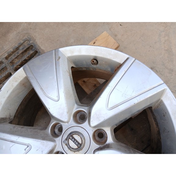 Recambio de llanta para volvo xc40 (536) t2 referencia OEM IAM 31680565  