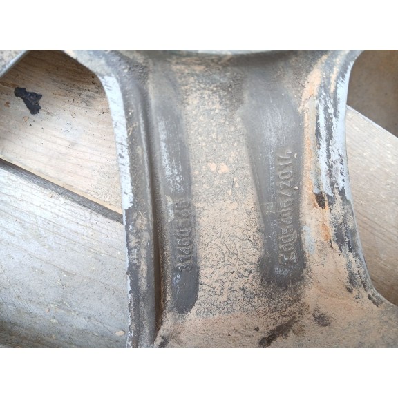 Recambio de llanta para volvo xc40 (536) t2 referencia OEM IAM 31680565  