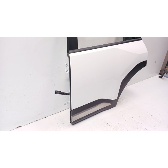 Recambio de puerta trasera izquierda para kia ev3 referencia OEM IAM 77003EV000  