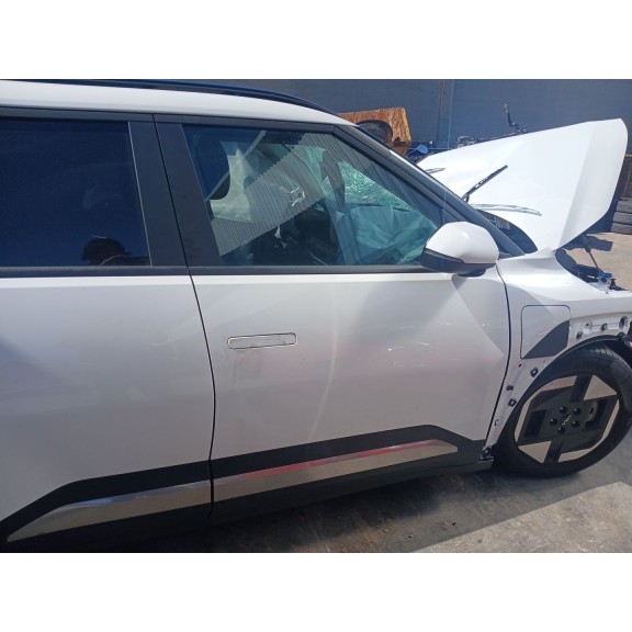 Recambio de puerta delantera derecha para kia ev3 referencia OEM IAM 76004EV000  