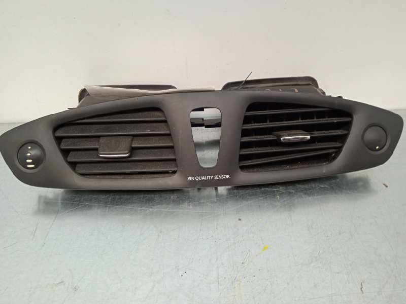 Recambio de aireador para renault scenic iii 1.5 dci diesel fap referencia OEM IAM 682600033IR 682600033IR CENTRAL