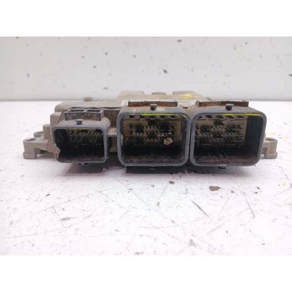 Recambio de centralita motor uce para peugeot 3008 active referencia OEM IAM 0261S06472  