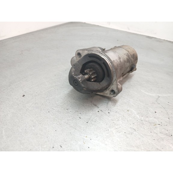 Recambio de motor arranque para ssangyong rodius i 2.7 xdi referencia OEM IAM 6611514101  