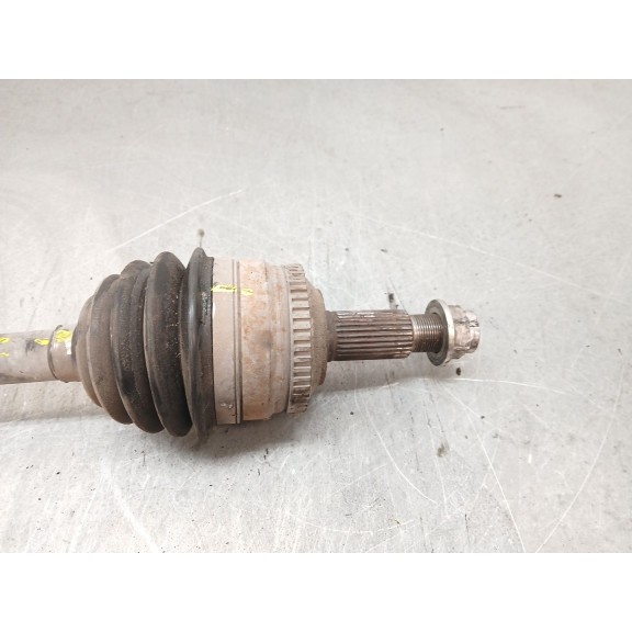 Recambio de transmision delantera izquierda para ssangyong korando limited 4x2 referencia OEM IAM 4130034101  