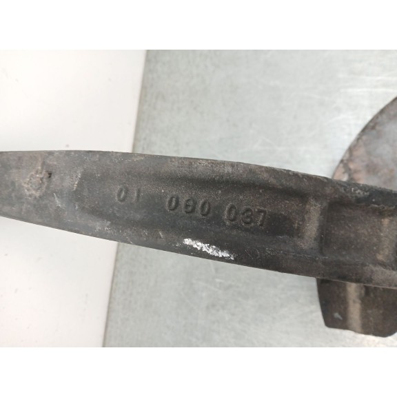 Recambio de mangueta delantera izquierda para mercedes-benz clase m (w164) 4.0 cdi referencia OEM IAM 01060037  