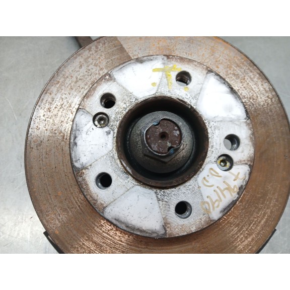 Recambio de mangueta delantera derecha para ssangyong rodius i 2.7 xdi referencia OEM IAM   