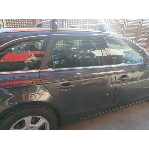 Recambio de puerta trasera derecha para audi a4 b8 avant (8k5) 2.0 tdi referencia OEM IAM 8K9833052D  
