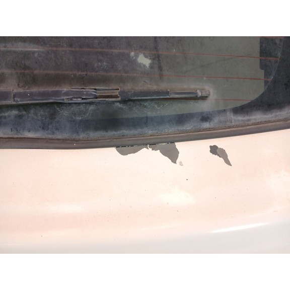 Recambio de porton trasero para dodge caliber s referencia OEM IAM 5074151AB BLANCO 5074151AB