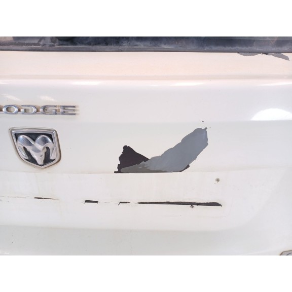 Recambio de porton trasero para dodge caliber s referencia OEM IAM 5074151AB BLANCO 5074151AB