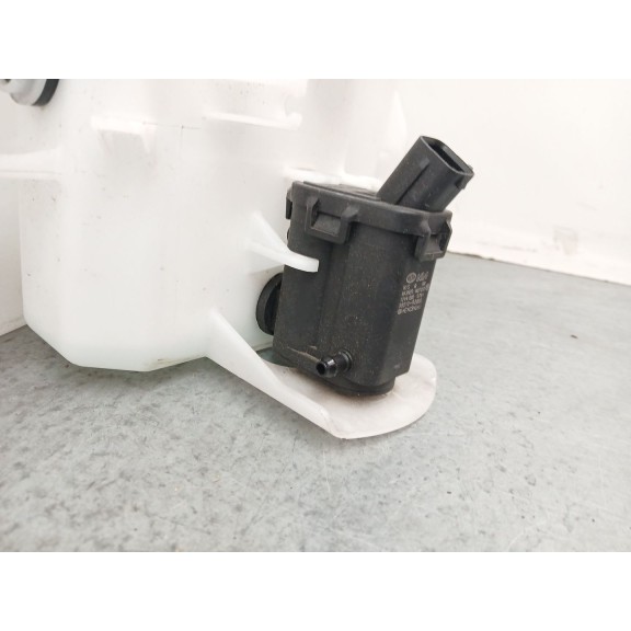 Recambio de deposito limpia para kia ev3 referencia OEM IAM 98510R2000  