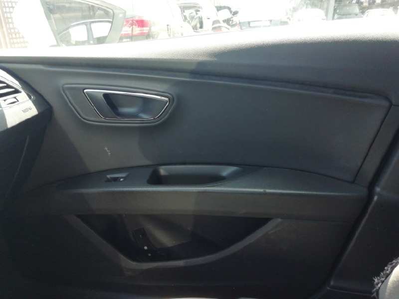Recambio de guarnecido puerta delantera derecha para seat leon st (5f8) x-perience 4drive referencia OEM IAM   