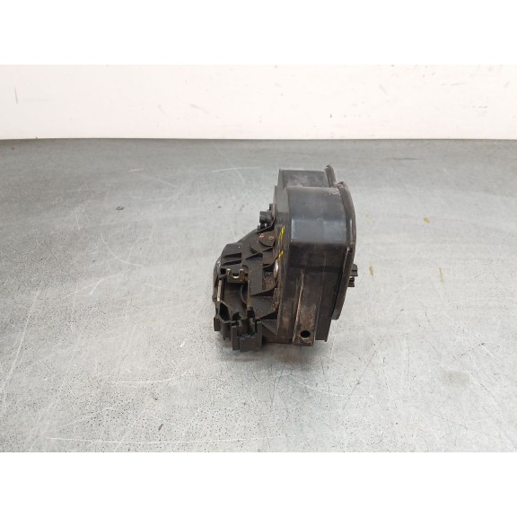 Recambio de cerradura puerta trasera derecha para bmw serie 5 berlina (e60) 530d referencia OEM IAM 7202148  