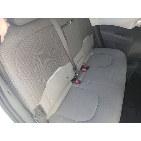 Recambio de asientos traseros para kia ev3 referencia OEM IAM   
