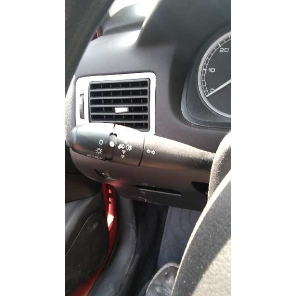 peugeot 307 (s1) del año 2004