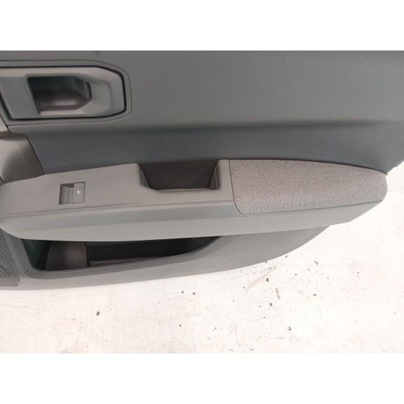 Recambio de guarnecido puerta delantera derecha para kia ev3 referencia OEM IAM 82320EV000  