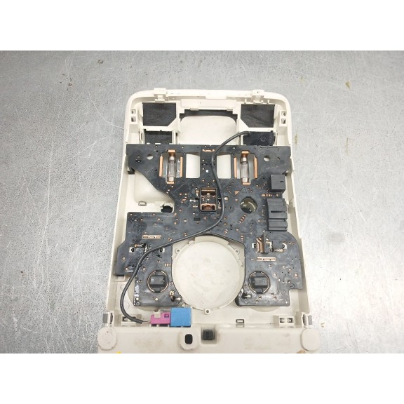 Recambio de luz interior para audi a4 b8 avant (8k5) 2.0 tdi referencia OEM IAM 8t0947135b  
