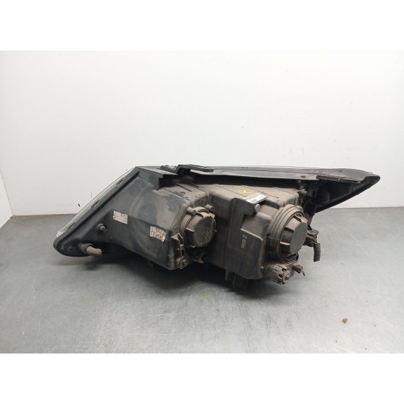 Recambio de faro derecho para kia sorento ii (xm) 2.2 crdi referencia OEM IAM 921022p550  