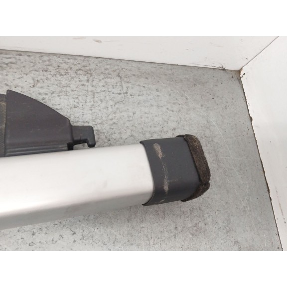 Recambio de bandeja trasera para kia sorento ii (xm) 2.2 crdi referencia OEM IAM 859102P500J7  