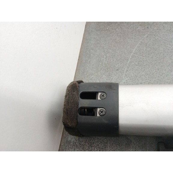 Recambio de bandeja trasera para kia sorento ii (xm) 2.2 crdi referencia OEM IAM 859102P500J7  