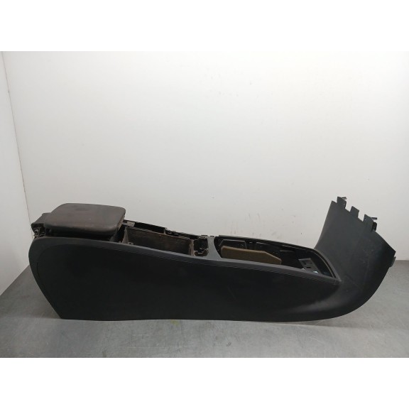 Recambio de apoyabrazos central para volvo c30 1.6 d referencia OEM IAM 30755375  