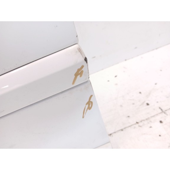 Recambio de puerta delantera izquierda para volvo s40 berlina 1.6 diesel cat referencia OEM IAM 31335440  