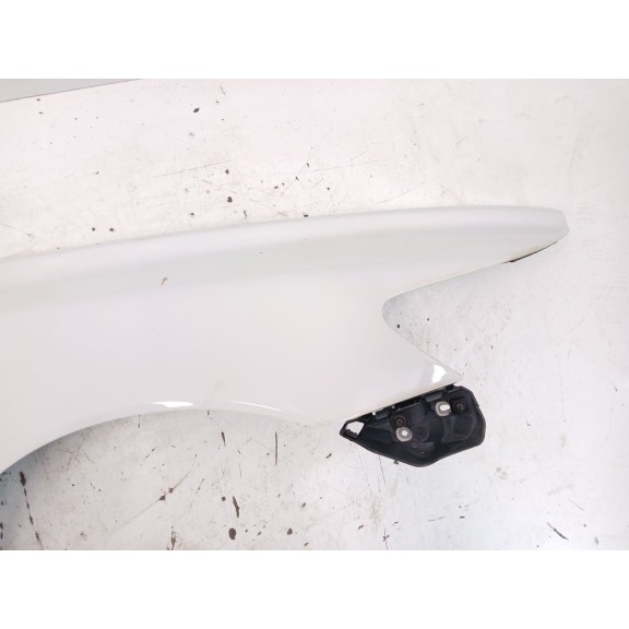 Recambio de aleta delantera derecha para volvo s40 berlina 1.6 diesel cat referencia OEM IAM 31278845  