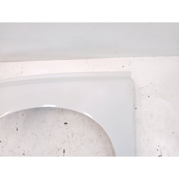 Recambio de aleta delantera izquierda para volvo s40 berlina 1.6 diesel cat referencia OEM IAM 31297540  