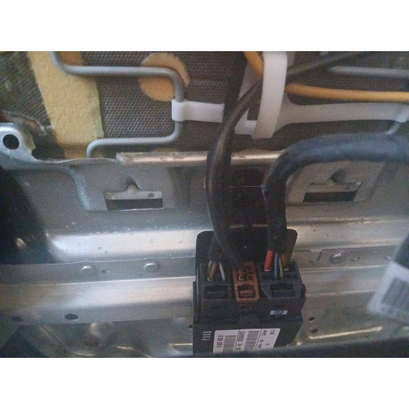 Recambio de asiento delantero izquierdo para bmw x1 (e84) sdrive 18 d referencia OEM IAM   