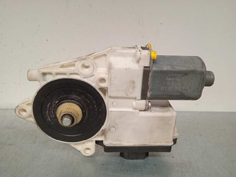 Recambio de motor elevalunas delantero izquierdo para bmw x3 (e83) 2.0i referencia OEM IAM 6925963 69259631 6 PINS