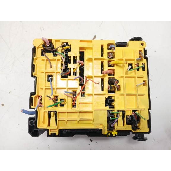 Recambio de caja reles / fusibles para opel combo furgoneta/monovolumen (k9) 1.5 d referencia OEM IAM 9804848580  