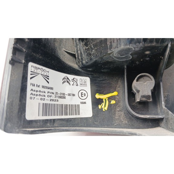 Recambio de piloto trasero derecho para opel combo e tour / life (k9) 1.5 referencia OEM IAM 9820554880  