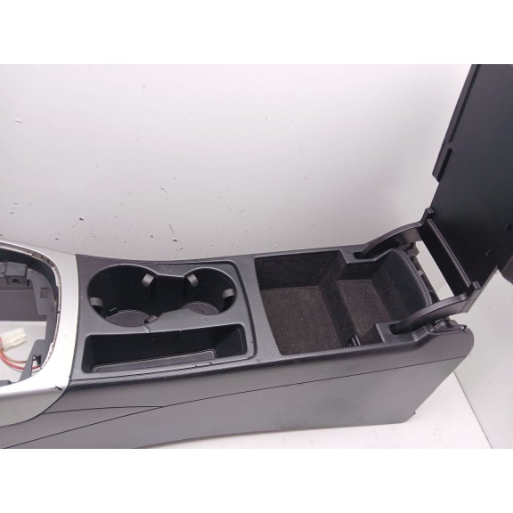 Recambio de apoyabrazos central para audi a4 b8 avant (8k5) 2.0 tdi referencia OEM IAM 8k0864981d  