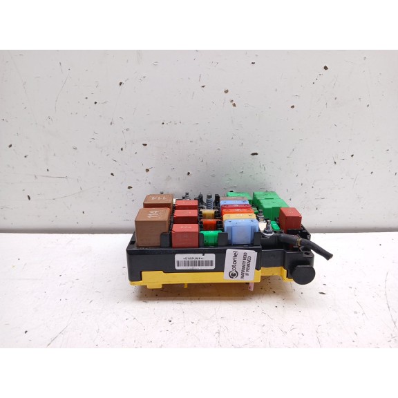 Recambio de caja reles / fusibles para opel combo e tour / life (k9) 1.5 referencia OEM IAM 9804848580  