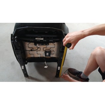 Recambio de asiento delantero izquierdo para maxus edeliver 3 (modelo) referencia OEM IAM   